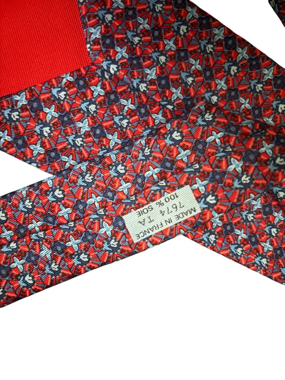 HERMÈS silk tie